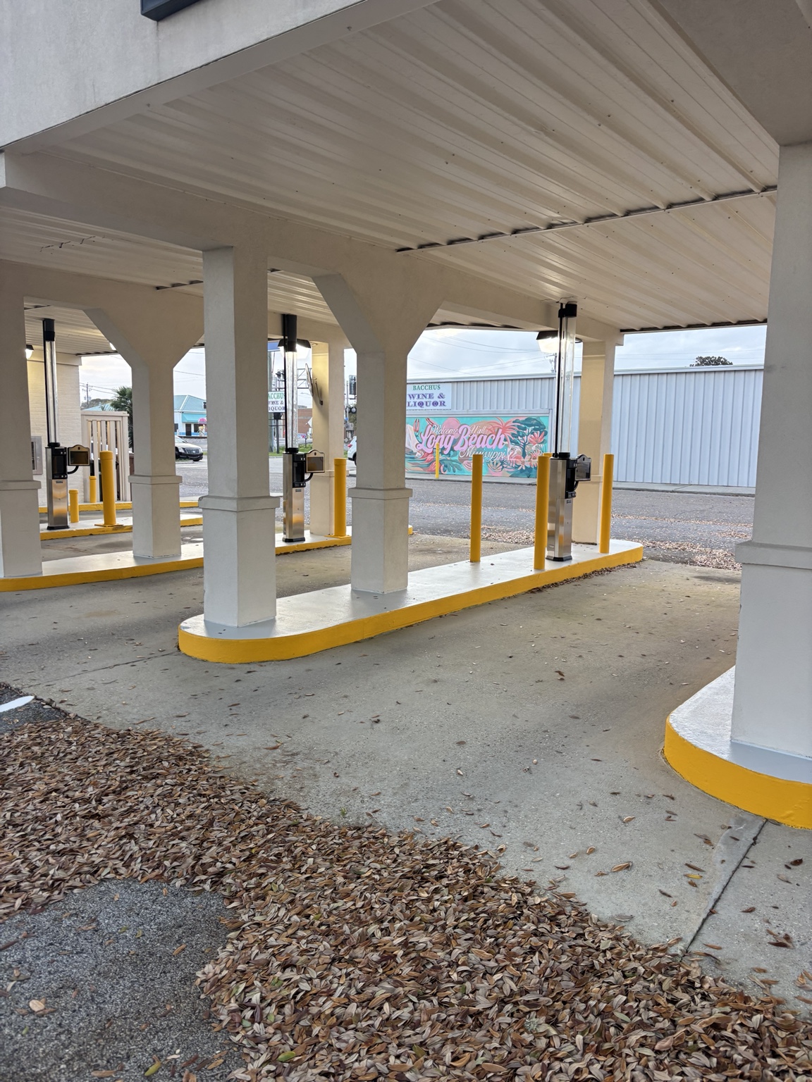 Hancock Whitney Drive-Through Repainting 3